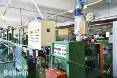 押出機(jī)-電線(xiàn)電纜生產(chǎn)設(shè)備-1